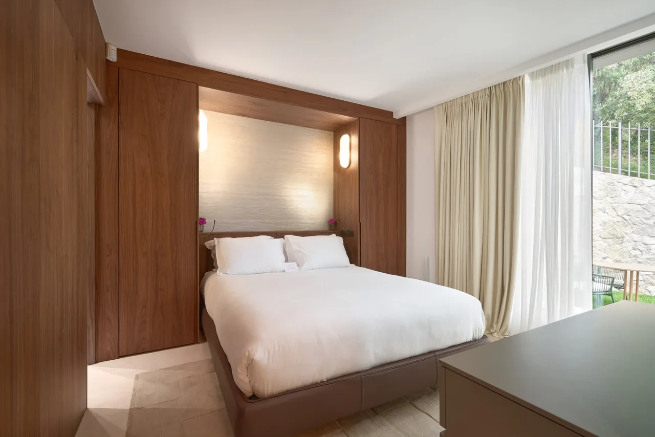 Elegant Villa With Private Spa Facilities photo 3