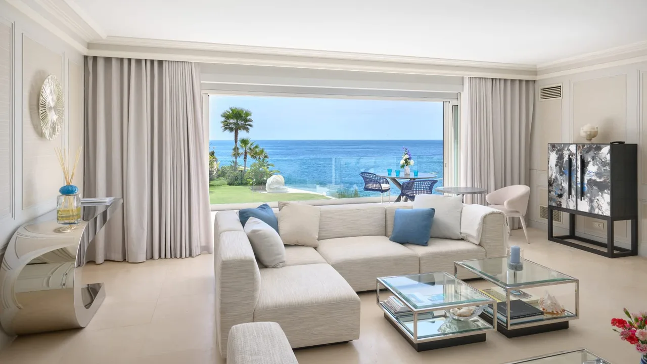 Exclusive Villa Featuring Private Cinema Room photo 5