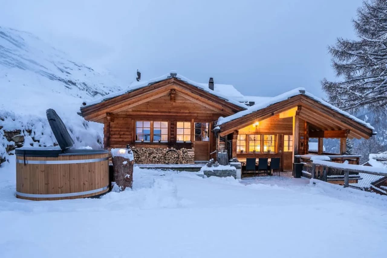 Luxury Chalet With Fireplace And Views