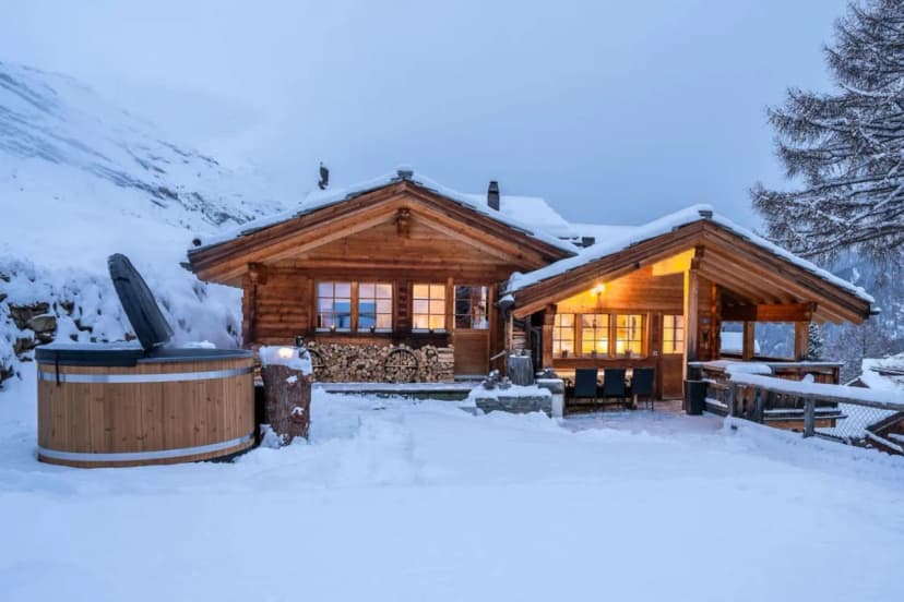Luxury Chalet With Fireplace And Views