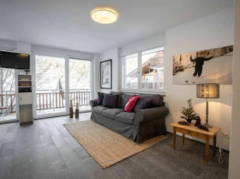 Bright Duplex Apartment With Iconic Views