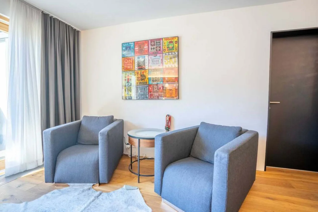 Spacious Zermatt Home With Large Balcony photo 4