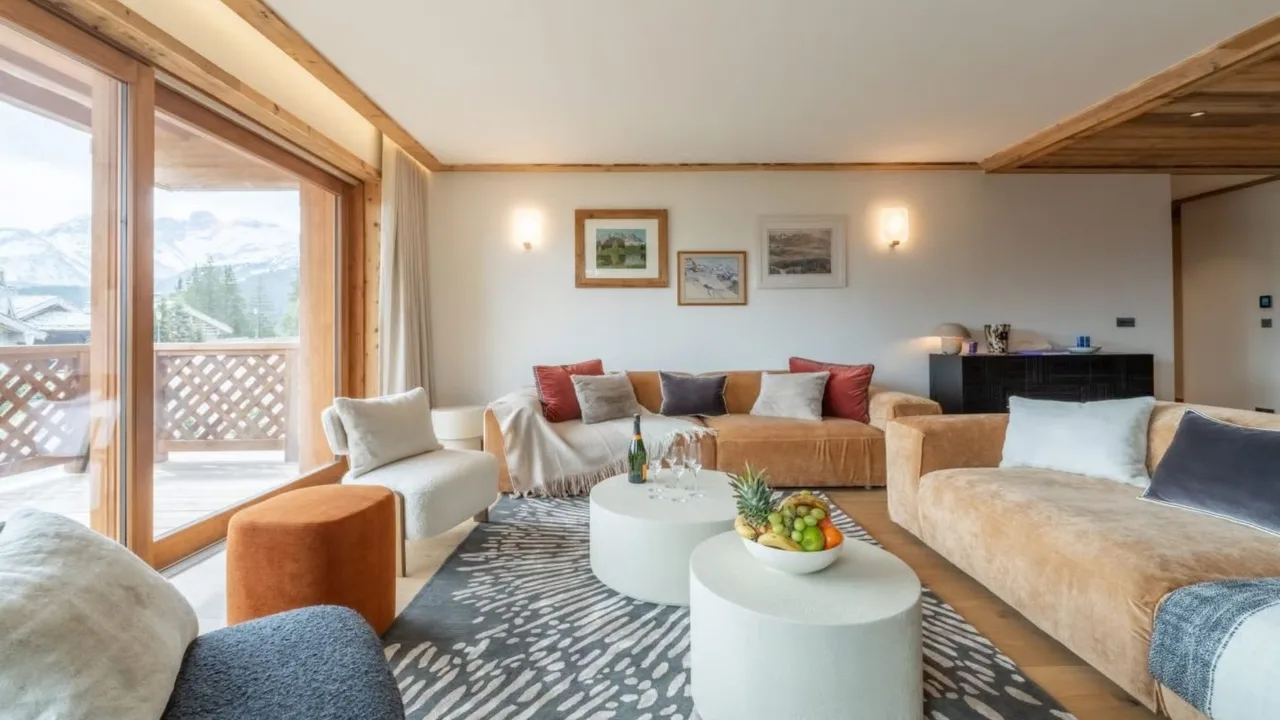 Elegant Apartment With Courchevel Mountain Views photo 4