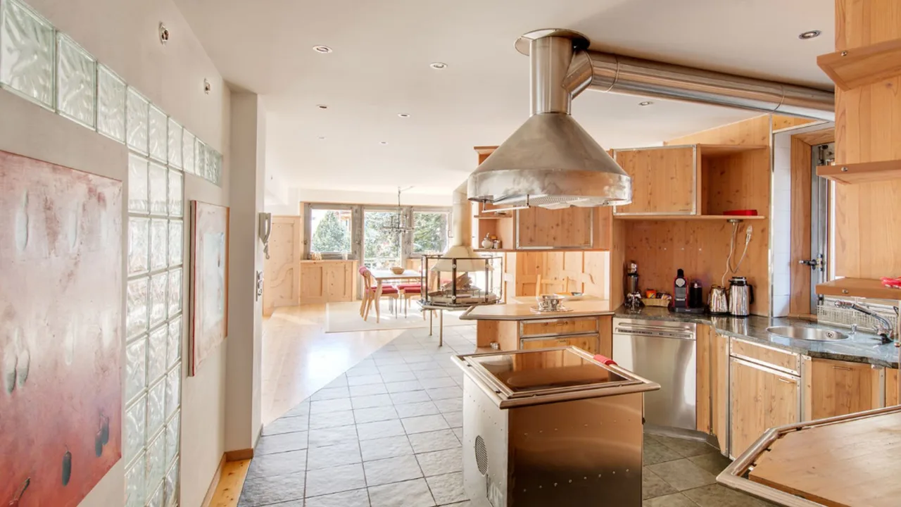 Cozy Apartment With Passionate Alpine Touch photo 5