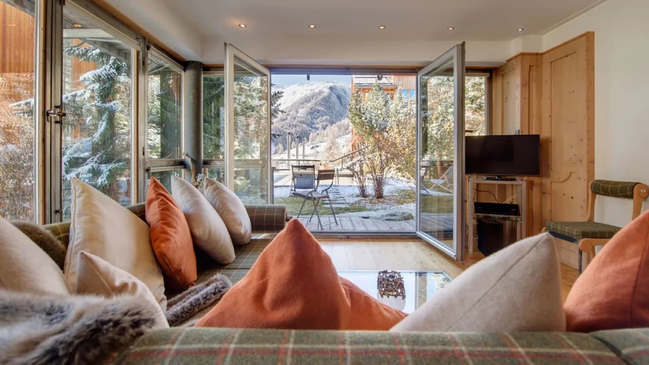 Serene Apartment Featuring Heated Outdoor Pool