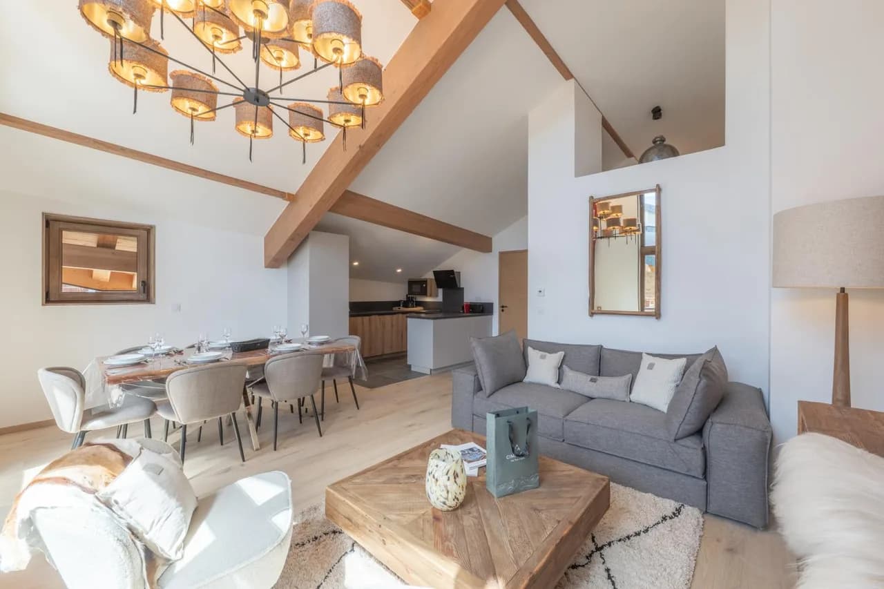 Mountain Apartment With Balcony and Views photo 5
