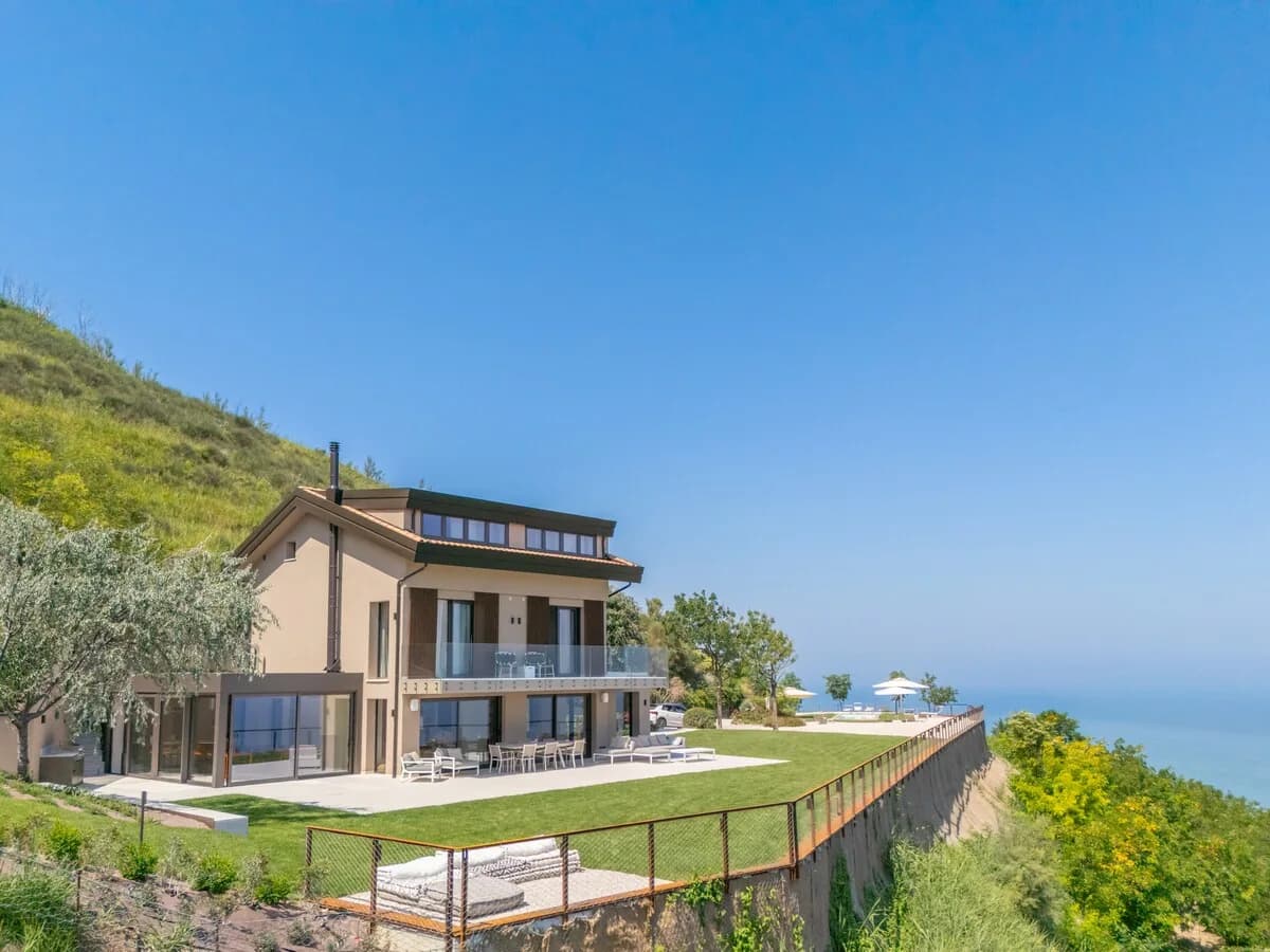 Panoramic Sea-View Villa in Le Marche