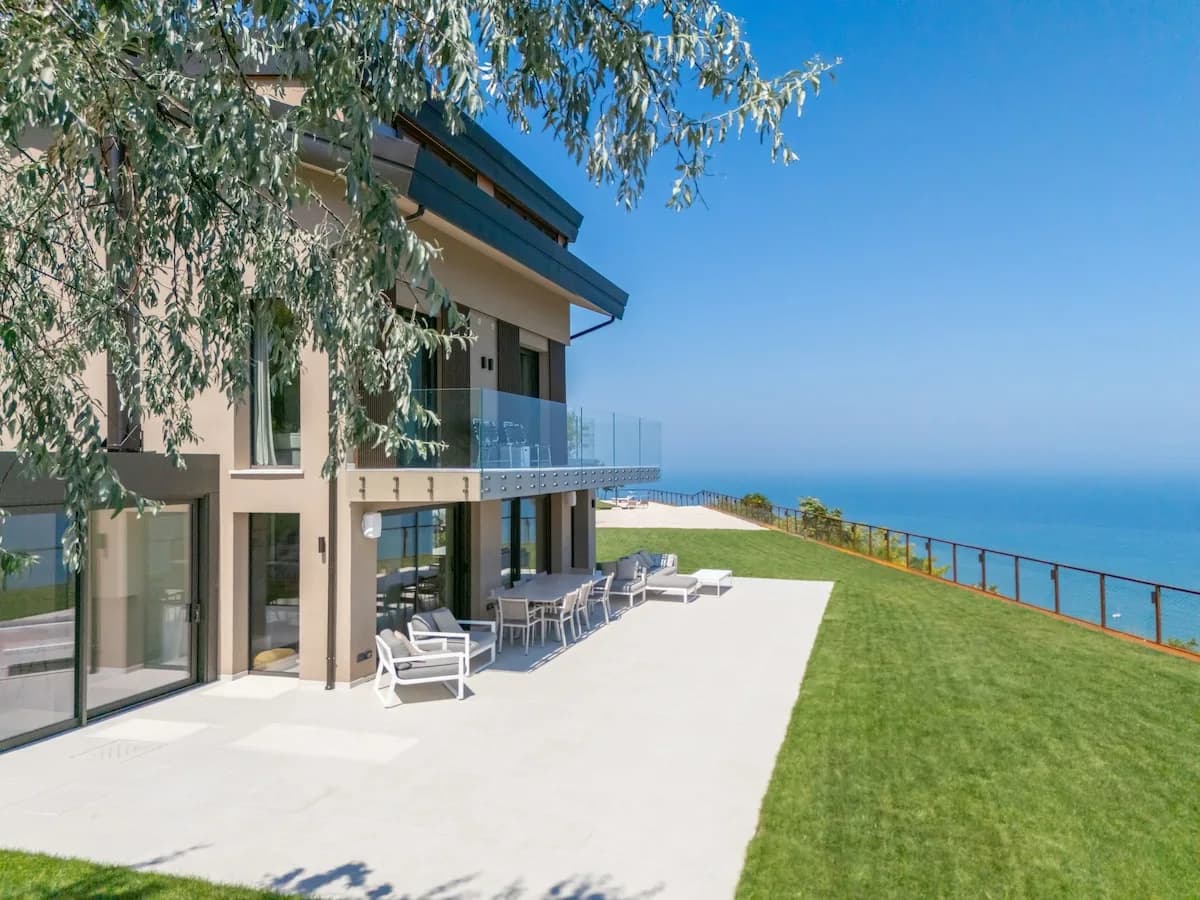 Panoramic Sea-View Villa in Le Marche photo 5