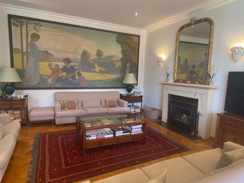 Elegant Studio With Pool and Spa Access