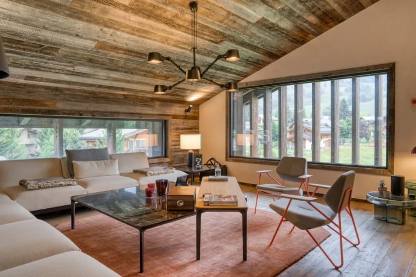 Alpine Comfort Near Jaillet Ski Access
