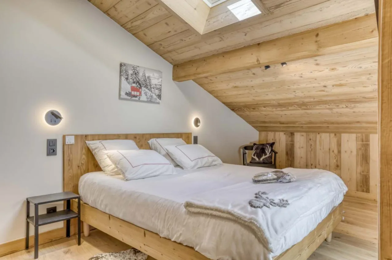 Central Retreat With Direct Ski Access photo 3
