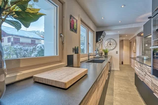 Central Mountain Apartment With Contemporary Warmt photo 5