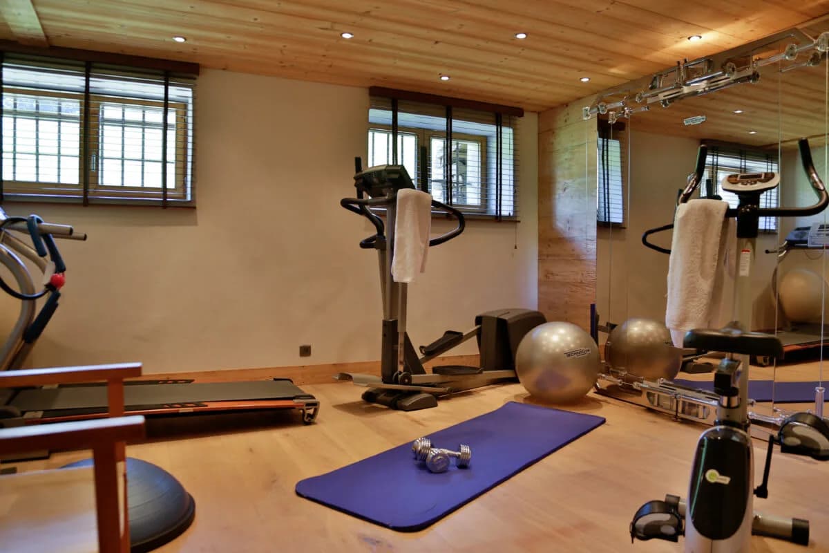 Contemporary Chalet With Alpine Charm In Megève photo 4