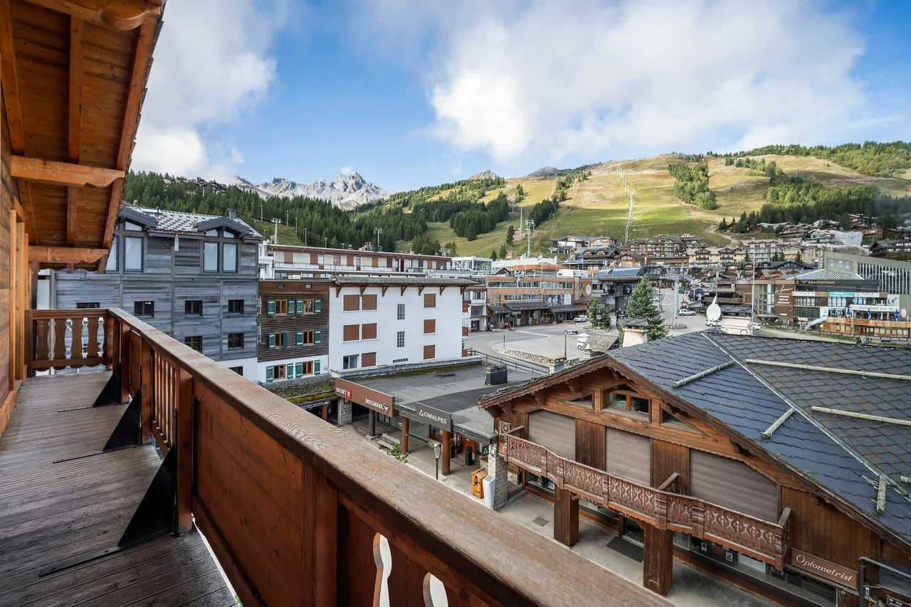 Cozy Courchevel Apartment With Scenic Views photo 4