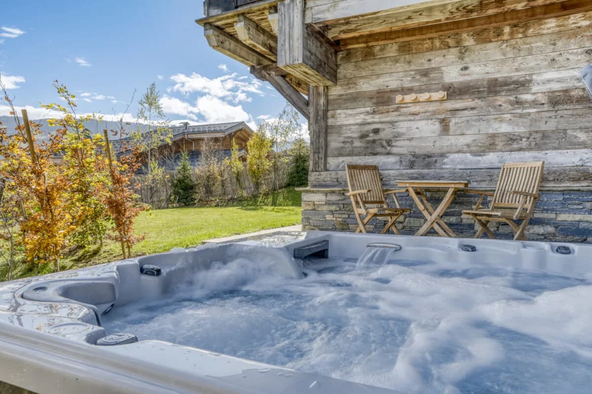 Family Chalet With Stunning Mountain Views photo 5