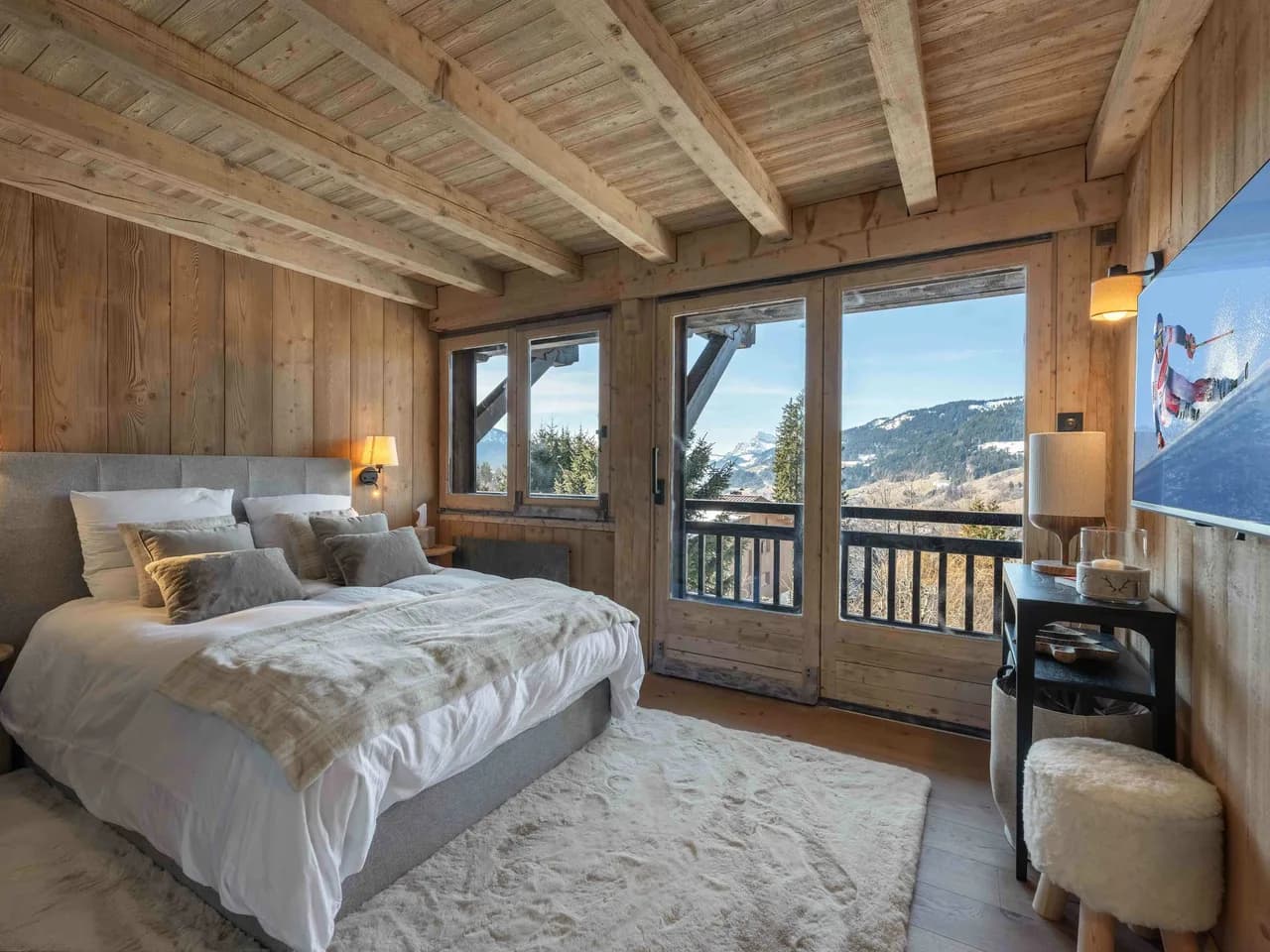 Stylish Alpine Home Close to Slopes photo 2