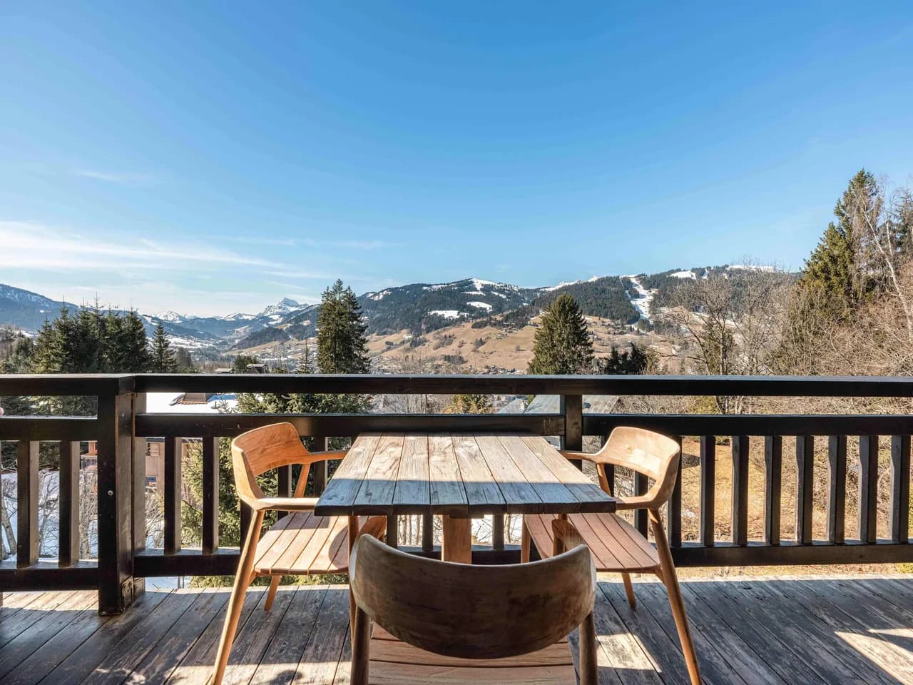 Stylish Alpine Home Close to Slopes photo 3