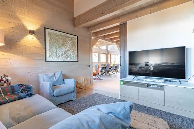 Luxurious Light Wood Chalet With Views
