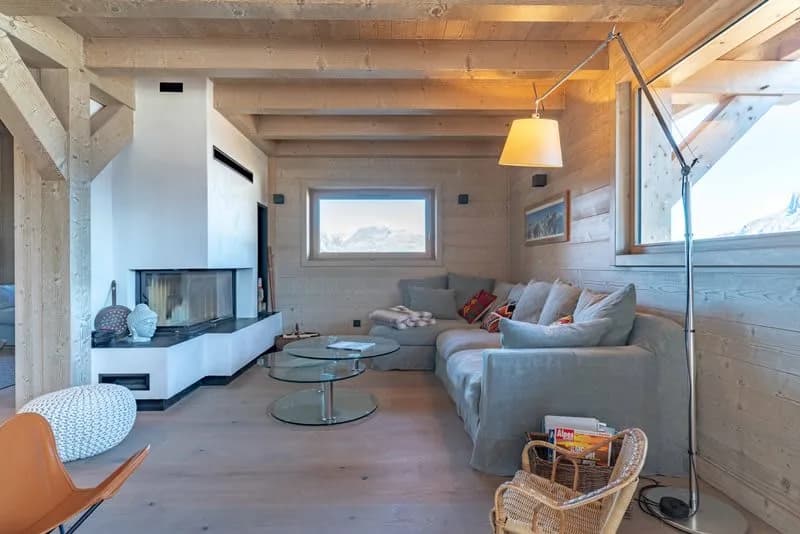 Luxurious Light Wood Chalet With Views photo 2