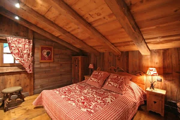 Rustic Megève Escape with Mountain Jacuzzi photo 3