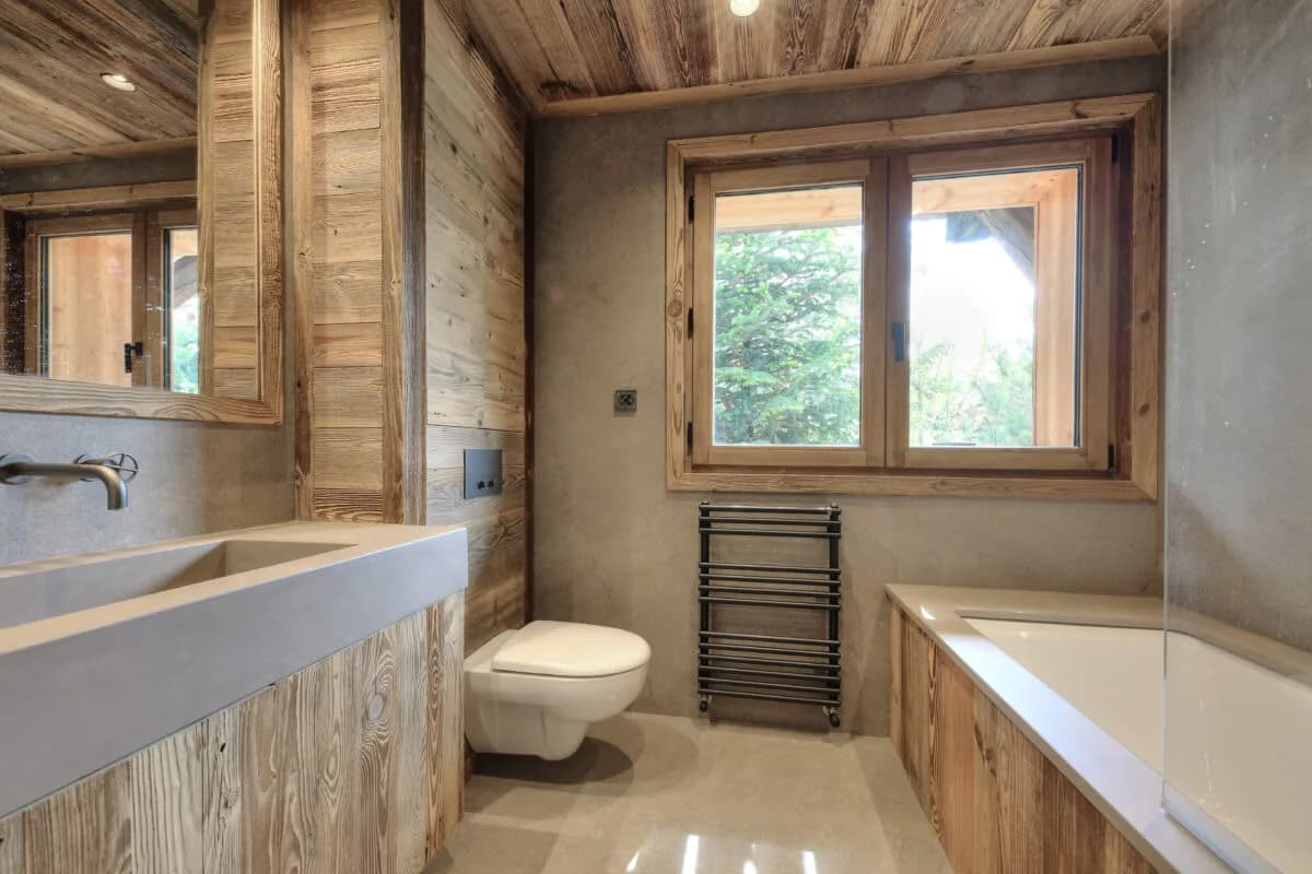 Sophisticated Alpine Chalet With Elegant Interiors photo 3