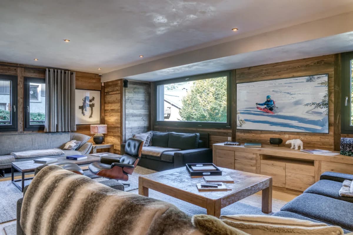 Family Chalet Comfort With Fireplace Warmth photo 4