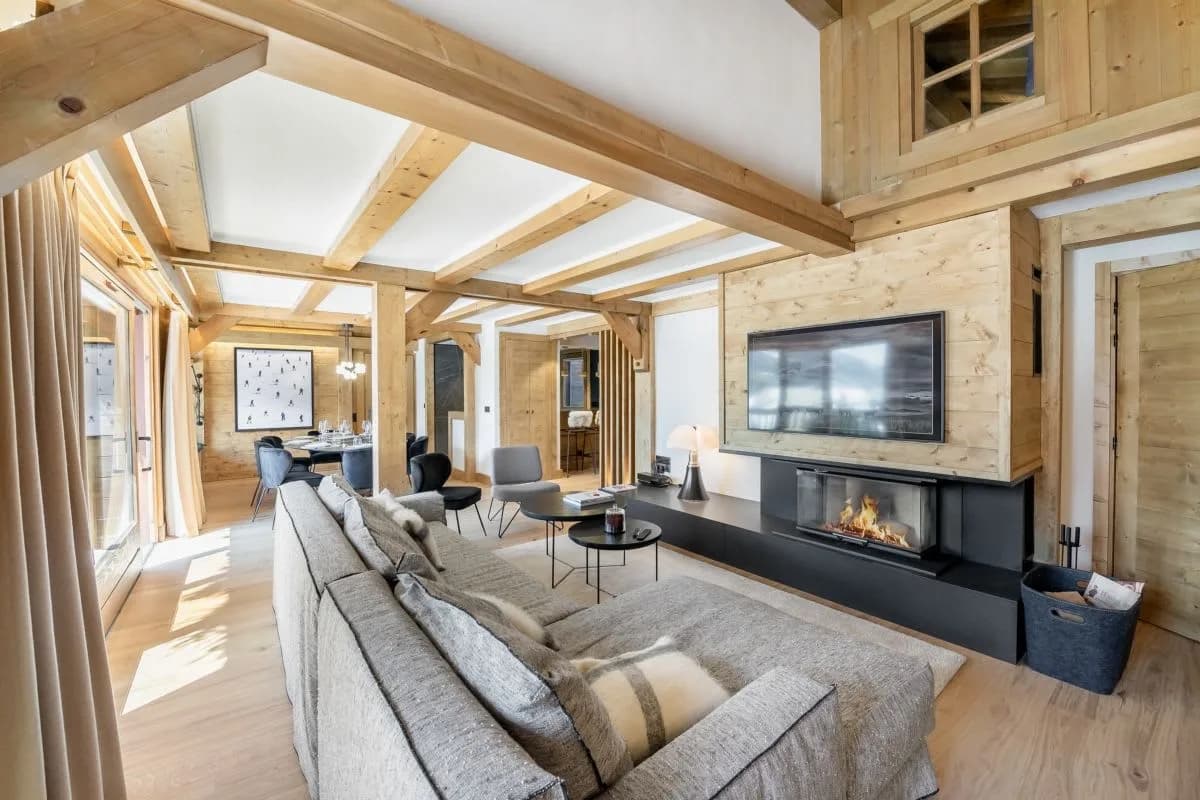 Spacious Alpine Home Near Chamois Lift photo 2