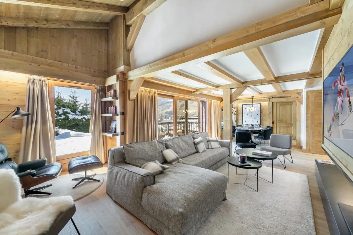 Spacious Alpine Home Near Chamois Lift photo 3