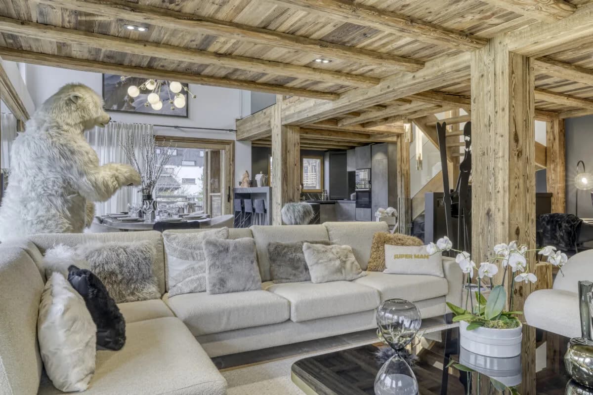 Contemporary Alpine Getaway With Classic Charm photo 2