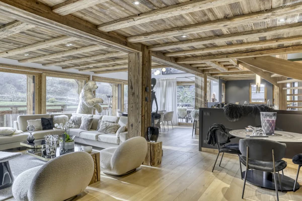 Contemporary Alpine Getaway With Classic Charm photo 5