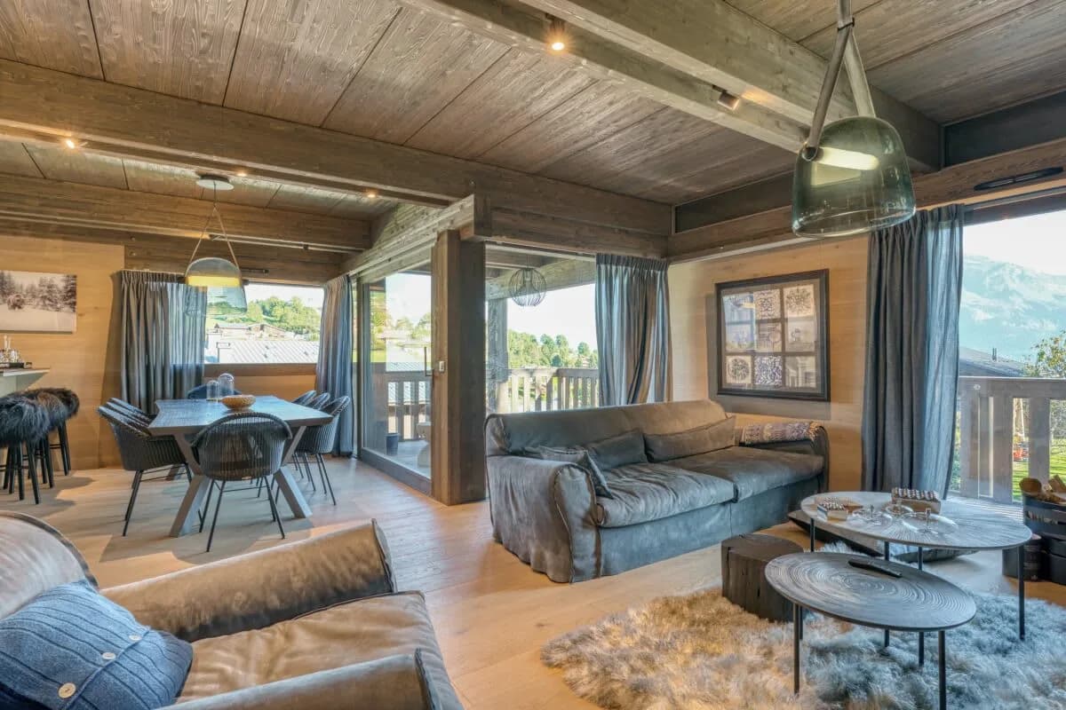 Bright Alpine Home With Mountain Scenery photo 5