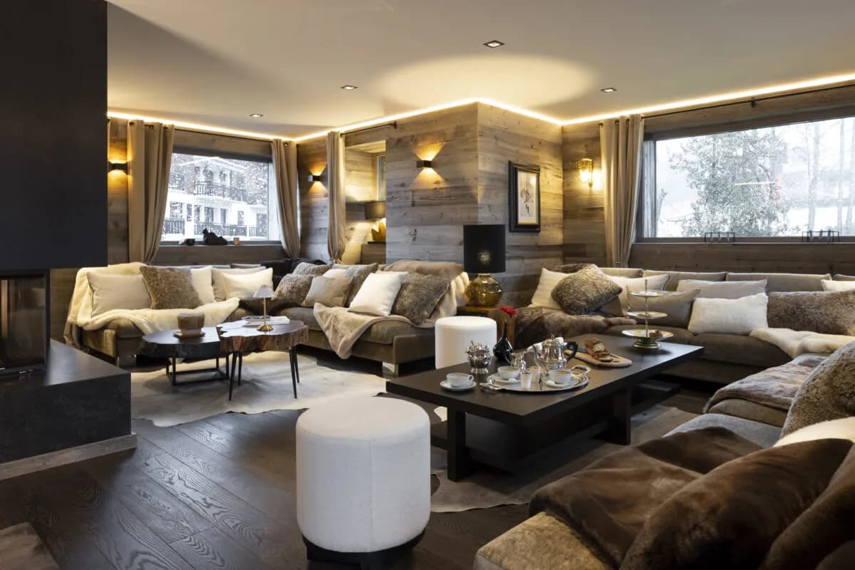 Elegant Chalet Combining Design And Warmth