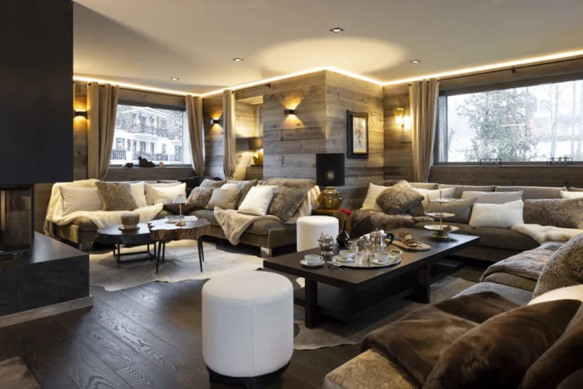 Elegant Chalet Combining Design And Warmth