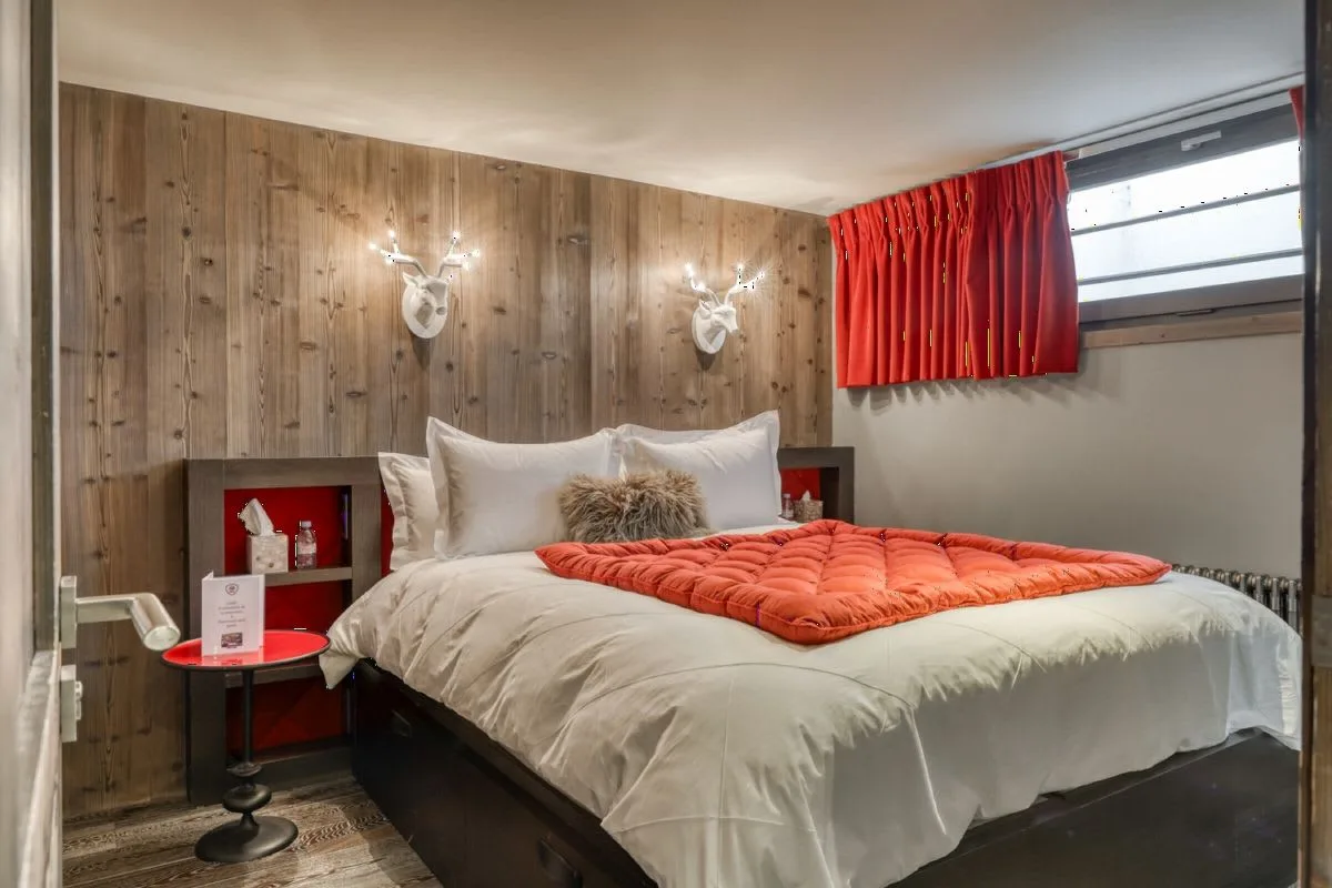 Luxurious Mountain Escape With Private Cinema photo 3