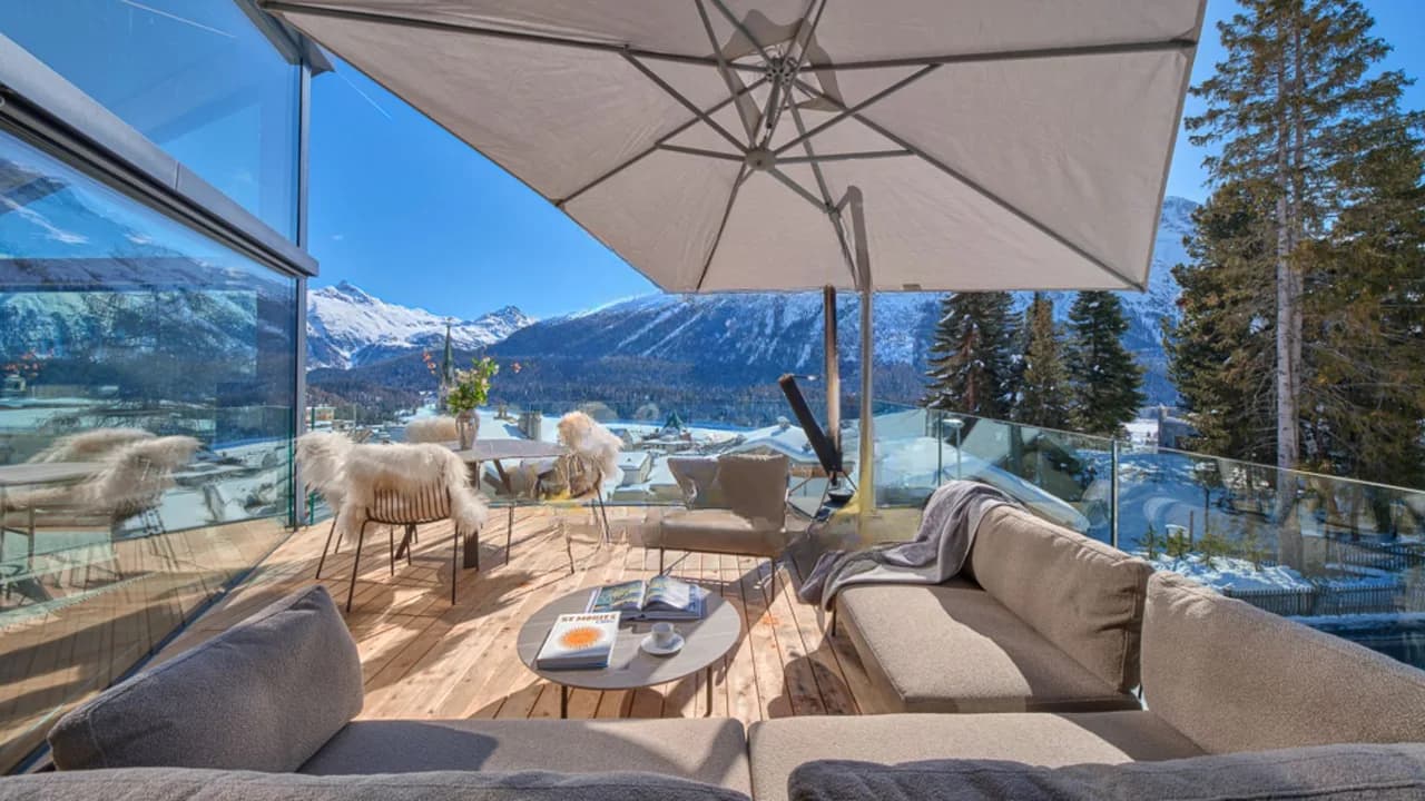 Refined Mountain Getaway With Private Spa photo 4