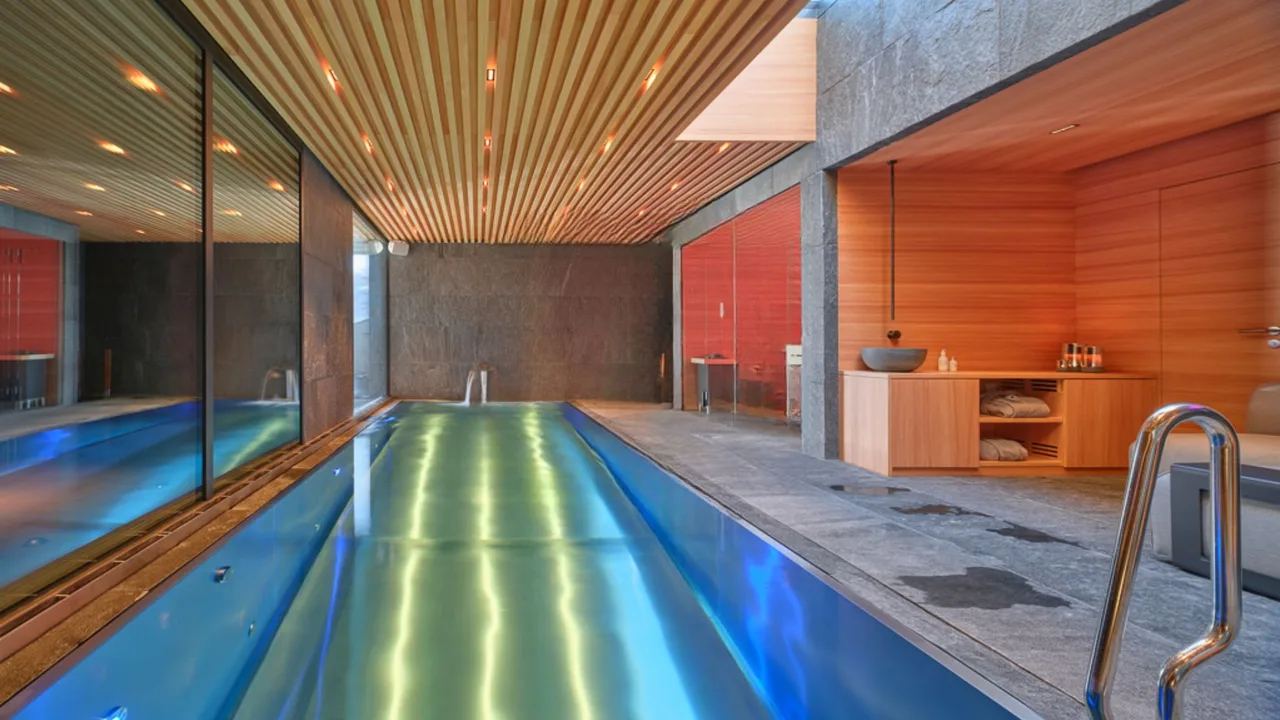 Refined Mountain Getaway With Private Spa photo 5