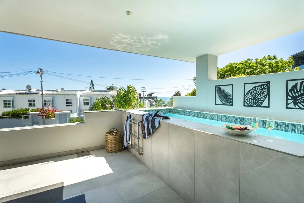 Terrace Pool Apartment in Camps Bay, Cape Town photo 3