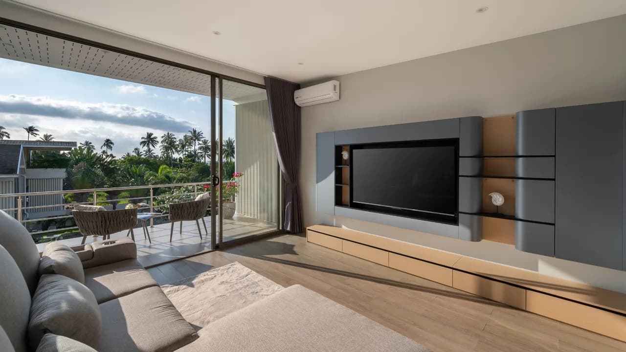 Cozy Villa With Sea and Mountain Views photo 2