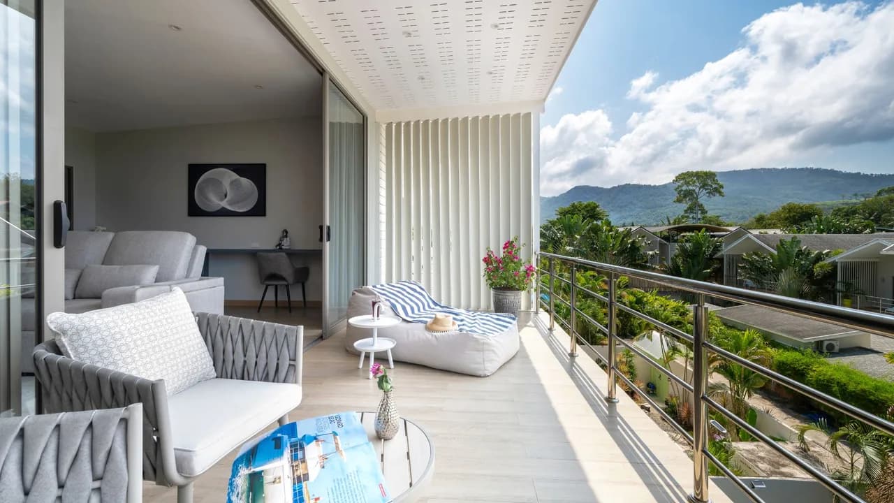 Cozy Villa With Sea and Mountain Views photo 4