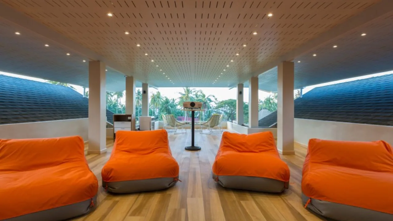Elegant Villa With Ocean View Rooftop photo 4