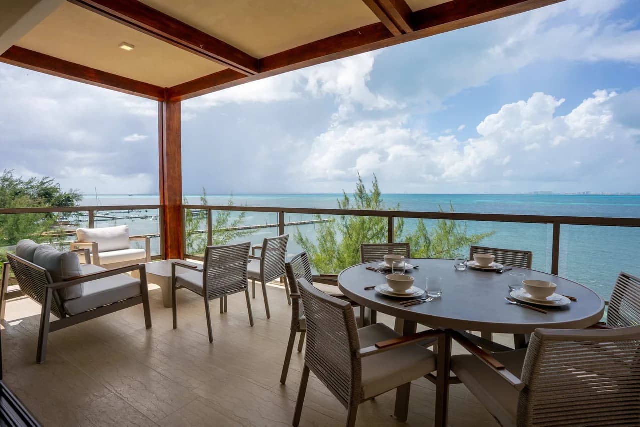 Beachfront Condo | 3BR | Family Getaway photo 2