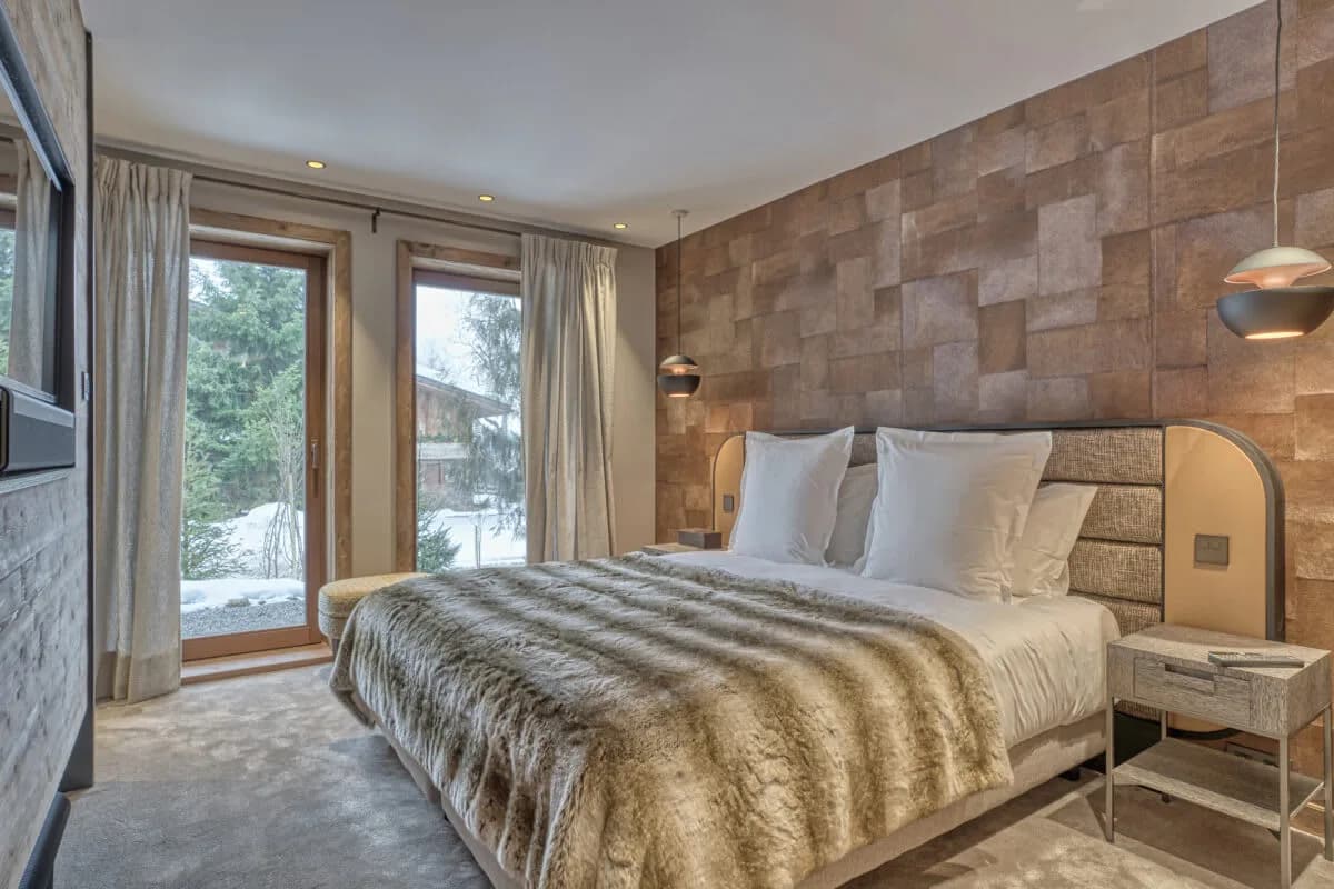 Ski-Accessible Chalet with Alpine Panoramas photo 3