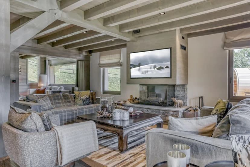 Bright Alpine Escape with Mountain Outlook