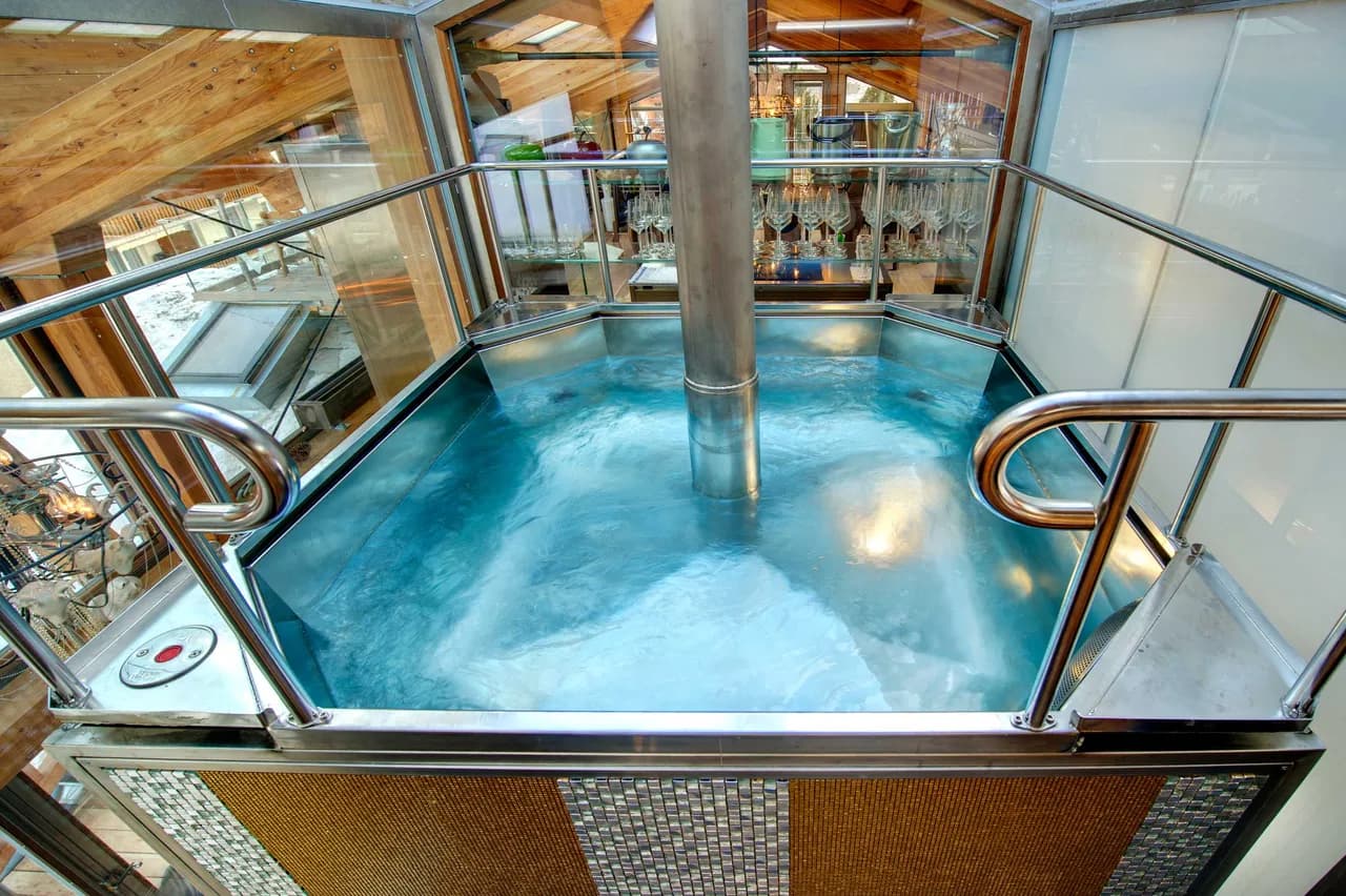 Panoramic Chalet With Outdoor Hot Tub photo 5