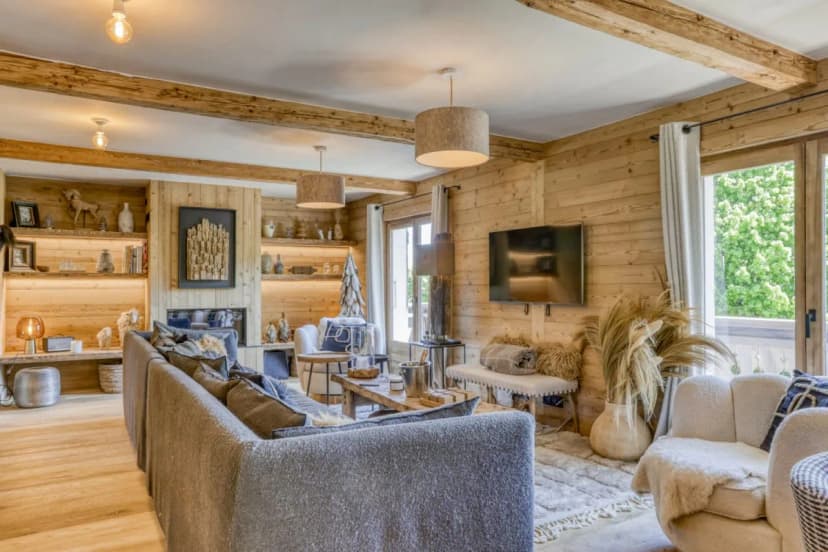 Spacious Combloux Retreat with Mountain Panorama