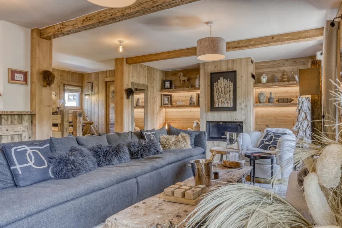 Spacious Combloux Retreat with Mountain Panorama photo 2