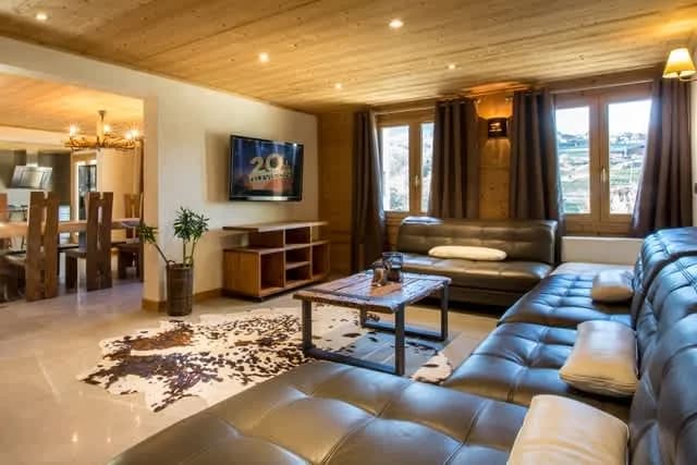 Elegant Mountain Chalet with Wellness Area