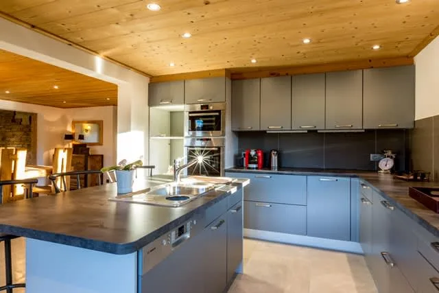 Elegant Mountain Chalet with Wellness Area photo 5