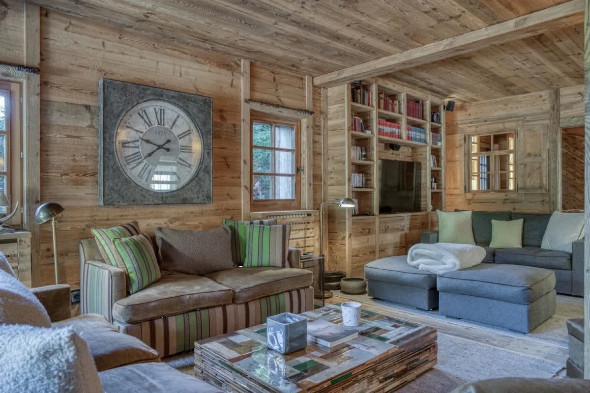 Elegant Chalet with Open Living Space