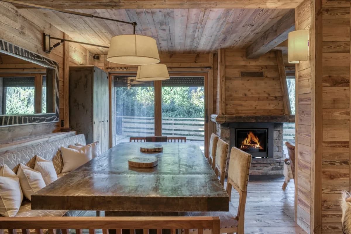 Elegant Chalet with Open Living Space photo 5